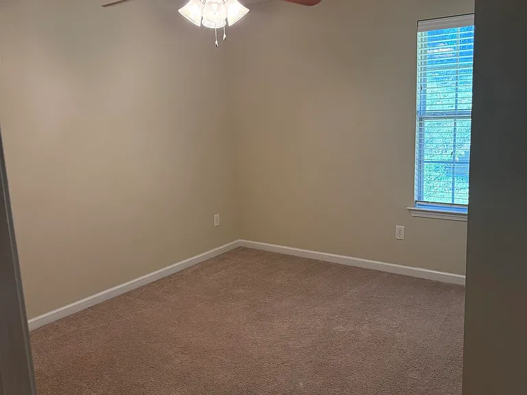 10389 Redmond Dr — Photo 15