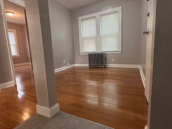 4th image of 170 Bellevue St #1R