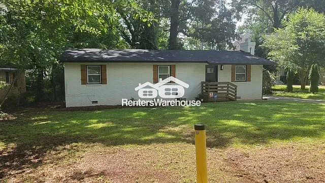 1700 Shirley St SW — Photo 2