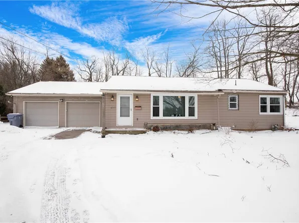 477 New Castle St, Slippery Rock, PA 16057