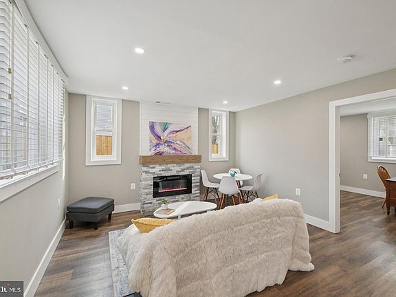 4th image of 8422 Woodlawn St