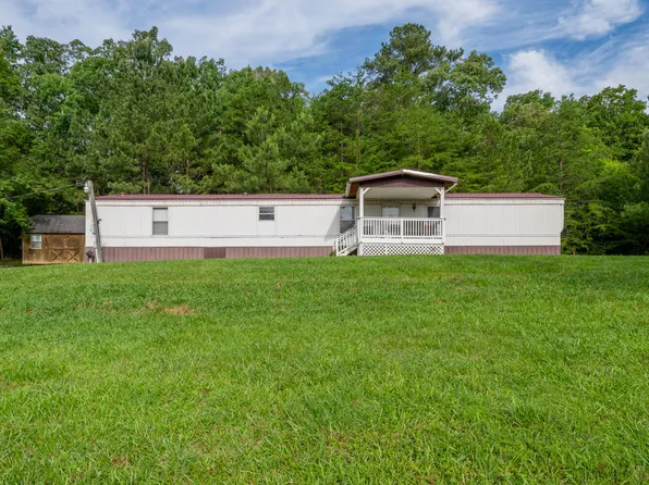3151 Halls Valley Dr, Trion, GA 30753