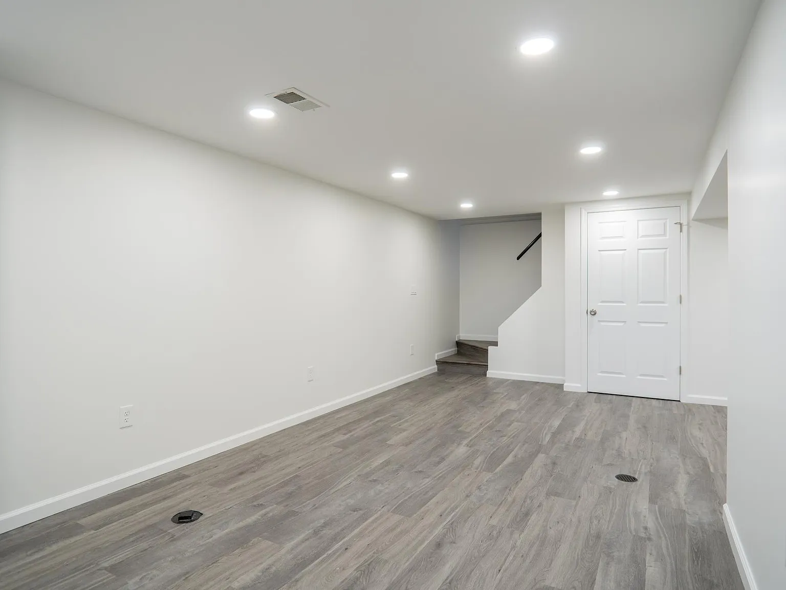 4 bed, 1.5 bath, 1600 sqft, $2,750 — Photo 4