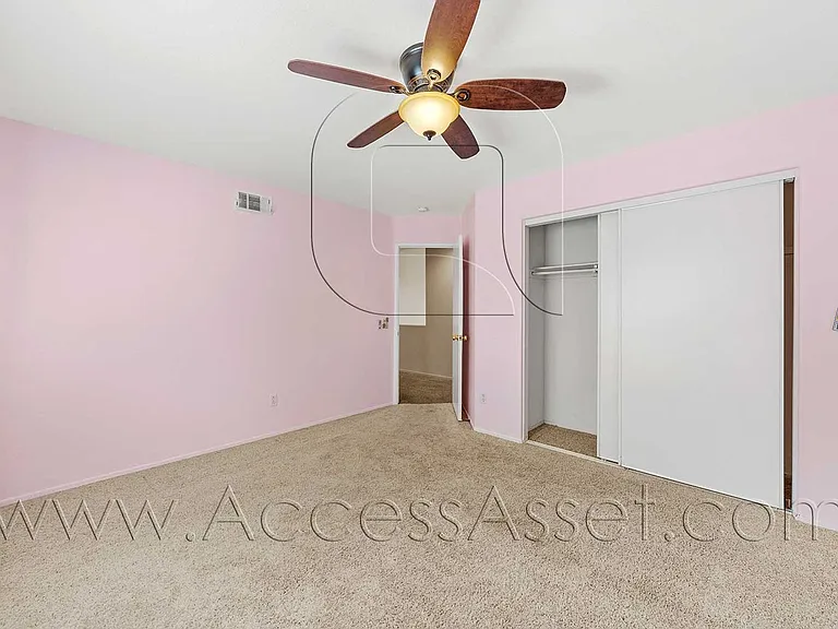1358 Baldwin St — Photo 22