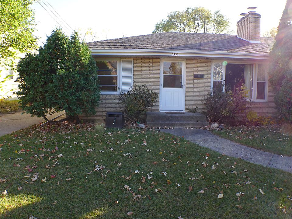 One block from Downtown Edina