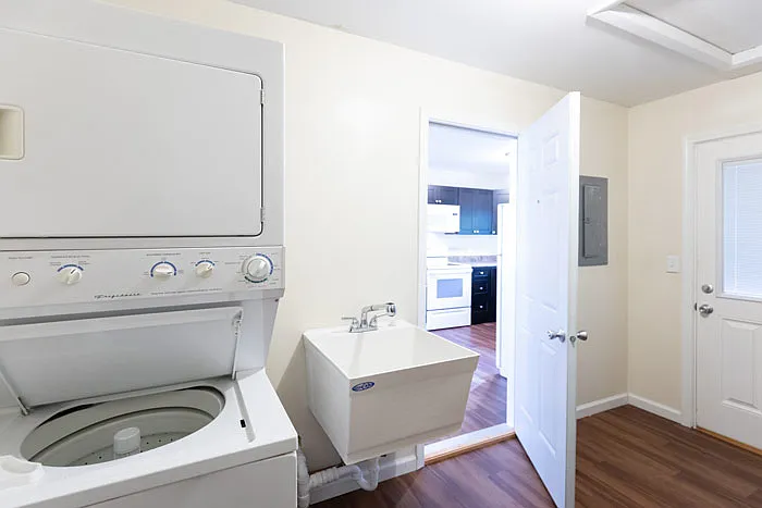 17 Chester Ave #1.5 — Photo 4