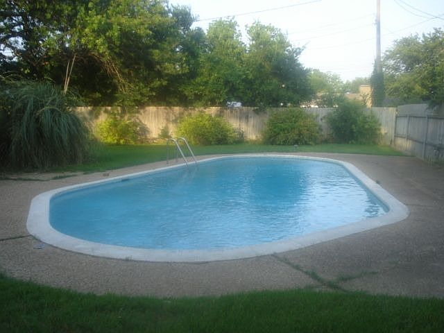 2nd image of 4516 Kenny Ln