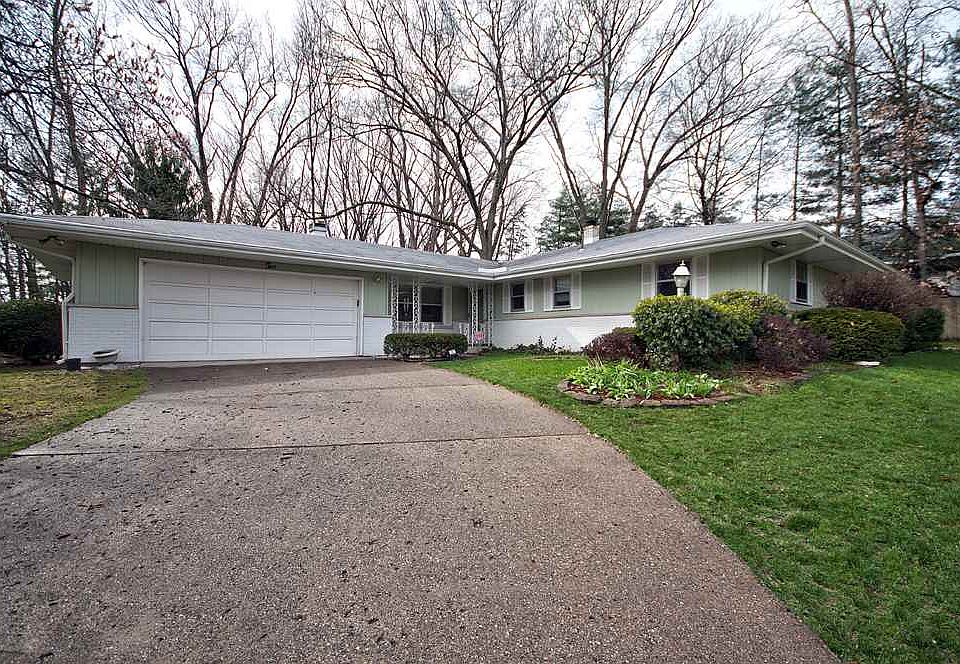 1st image of 2 Gruber Ln
