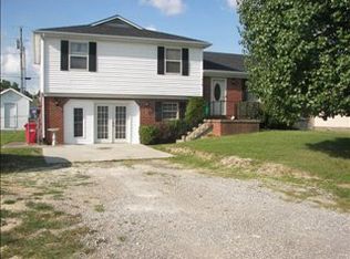 418 Plumtree Dr, Berea, KY 40403