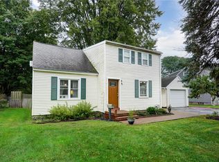 27 Jensen Dr, Rochester, NY 14624