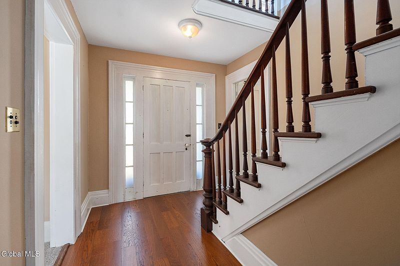 5th image of 16 Clum Road