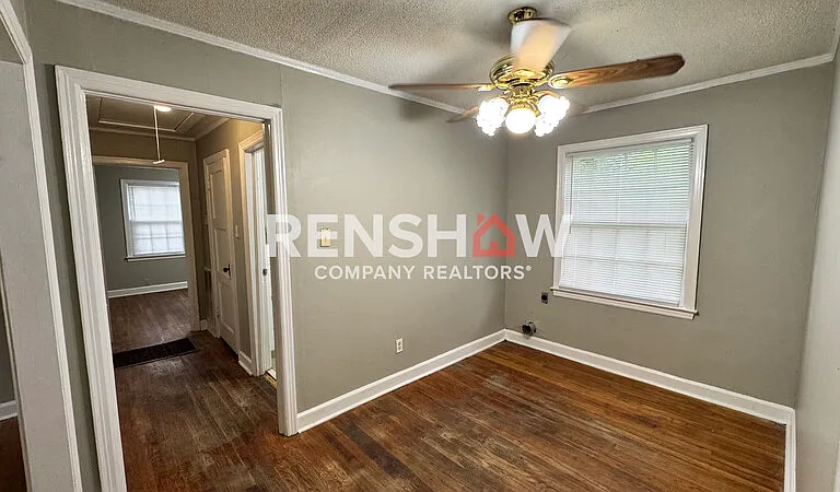 978 Dillworth St — Photo 4