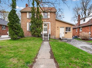 11 Carruthers Ave, Kingston, ON K7L 1L9