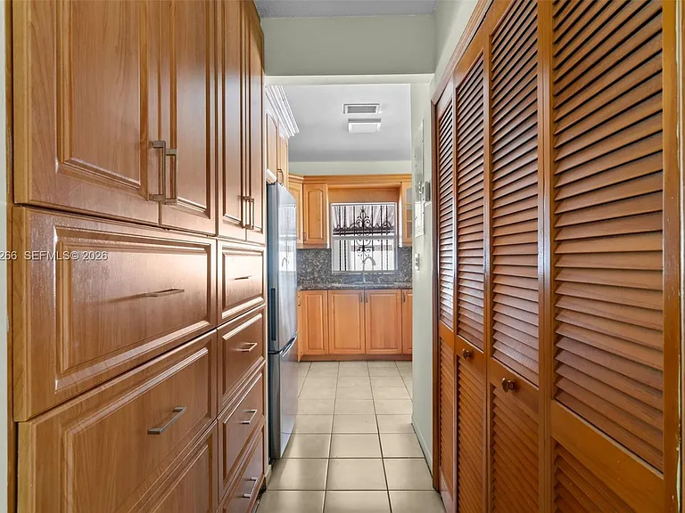 13 SW 97th Pl — Photo 6
