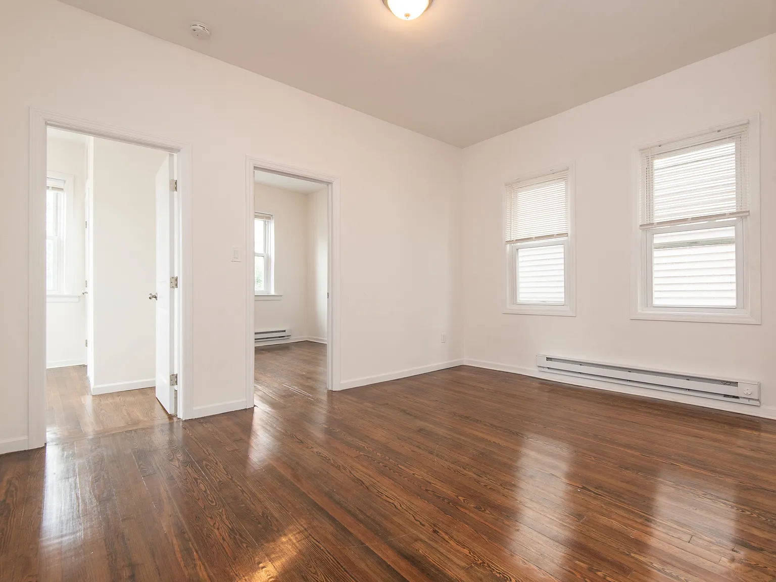 3 bed, 750 sqft, $2,800 — Photo 2