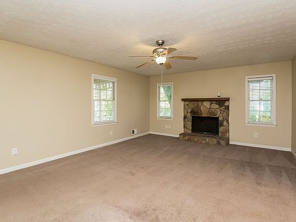 5th image of 718 Slew Ave