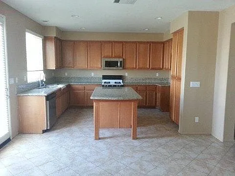 35412 Hogan Drive — Photo 2