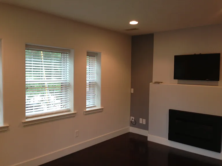 120 Eastern Ave SE #1 — Photo 4