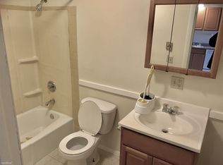 39 Dinan Dr #7053691, Gardner, MA 01440