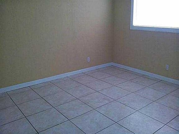 4th image of 1829 N A St APT 83