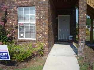 350 Beverly St APT 103, Hinesville, GA 31313