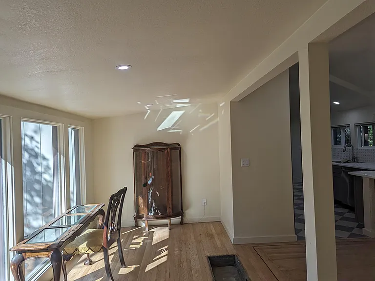 566 Live Oak Ln — Photo 16