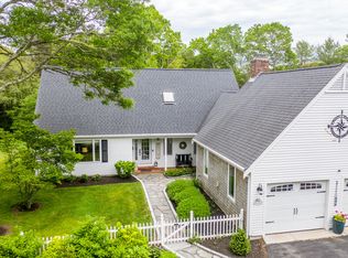 606 River Rd, Marstons Mills, MA 02648
