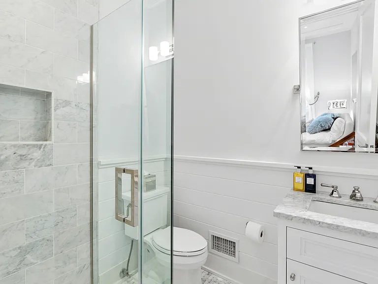 115 Corrigan St — Photo 13