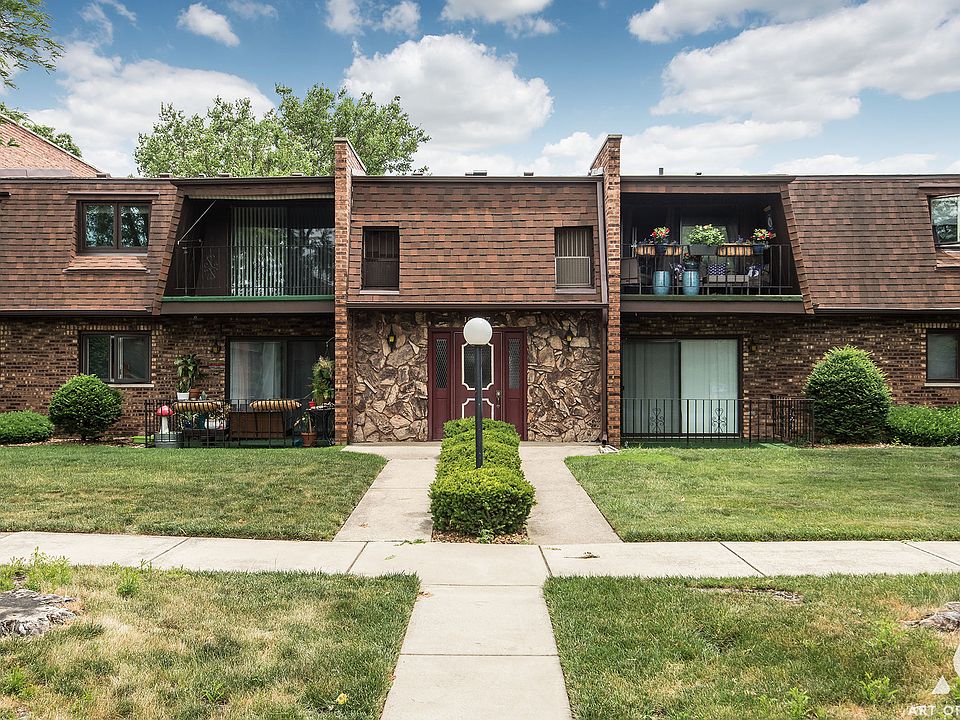 1st image of 10637 S Brooklodge Ln #2-2D2