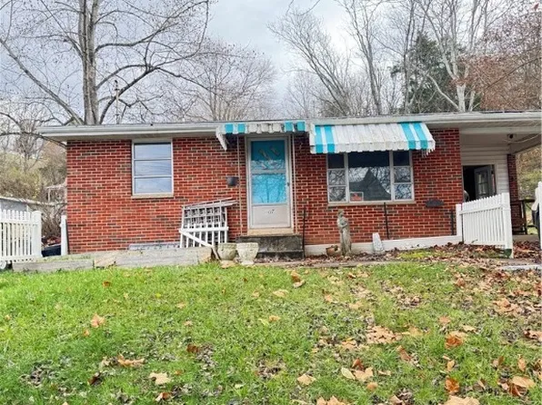 207 7th St, Ripley, WV 25271