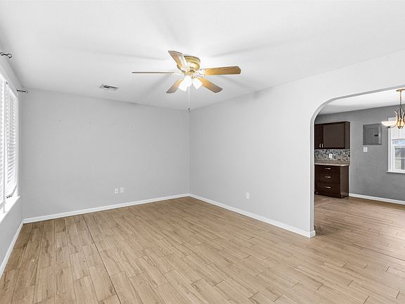 3rd image of 518 W 8th St
