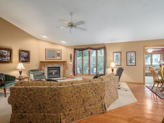 4th image of 519 Wayfarer Ct #28