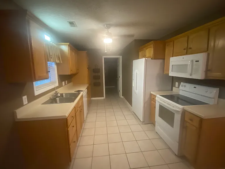 2303 Clarksville Rd — Photo 3