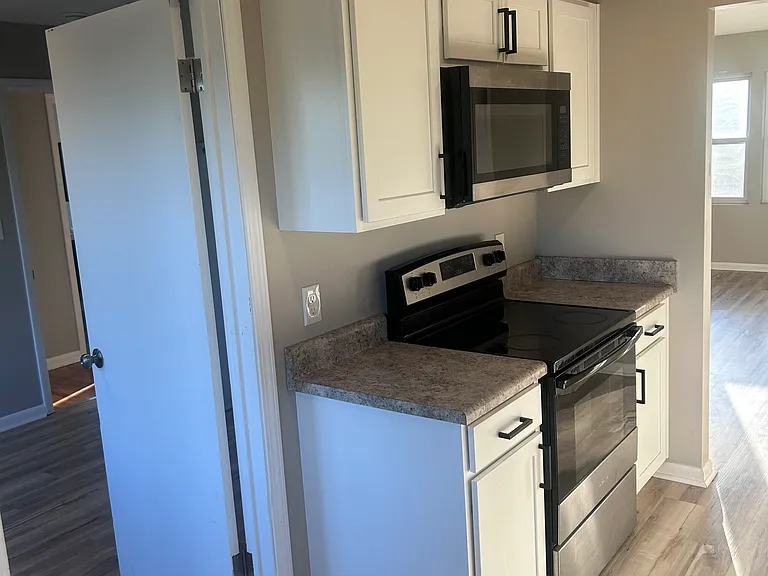 4402 N 52nd St #4 — Photo 14