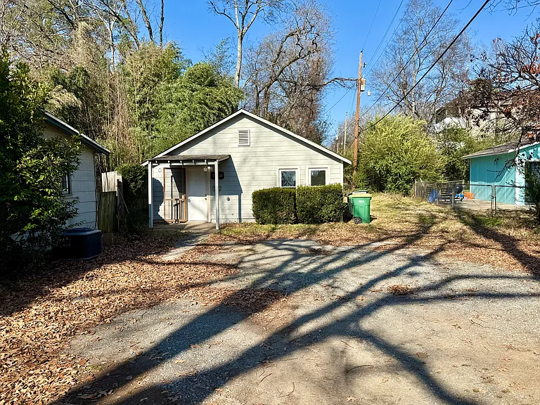 5516 F St #B — Photo 11