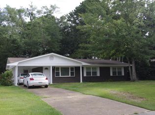 2517 Ridgewood Rd, Ocean Springs, MS 39564