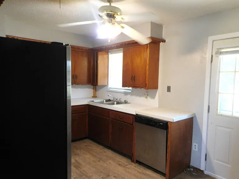3308 SW Salinas Dr — Photo 4