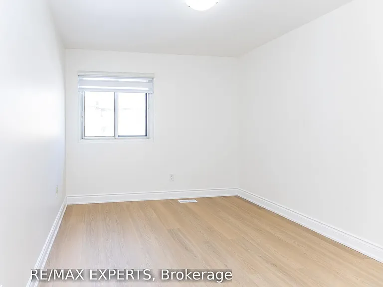 31 Carleton Pl — Photo 11