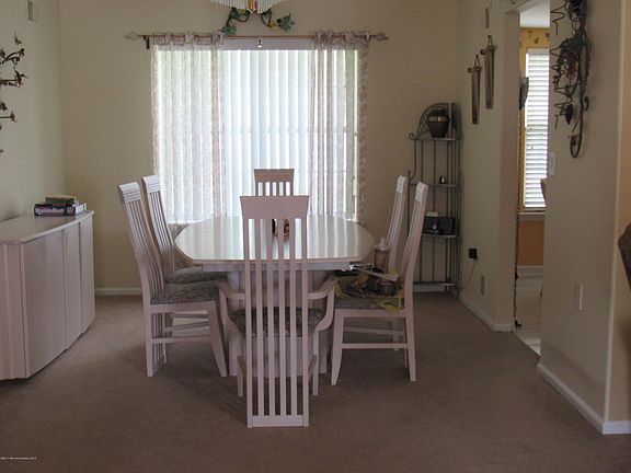4th image of 1012 Buckingham Drive #A