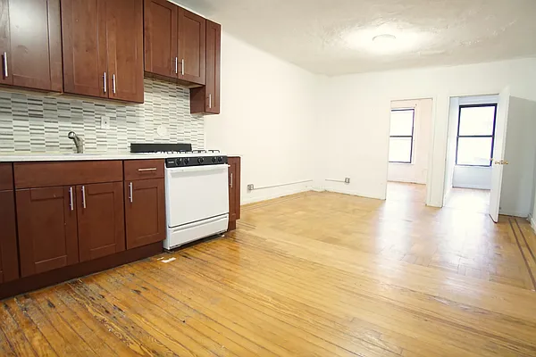 Rented by Lofts and Flats LLC | media 3