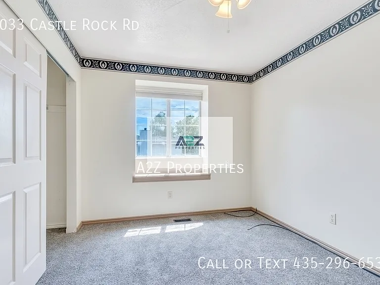 1033 E Castle Rock Rd — Photo 12