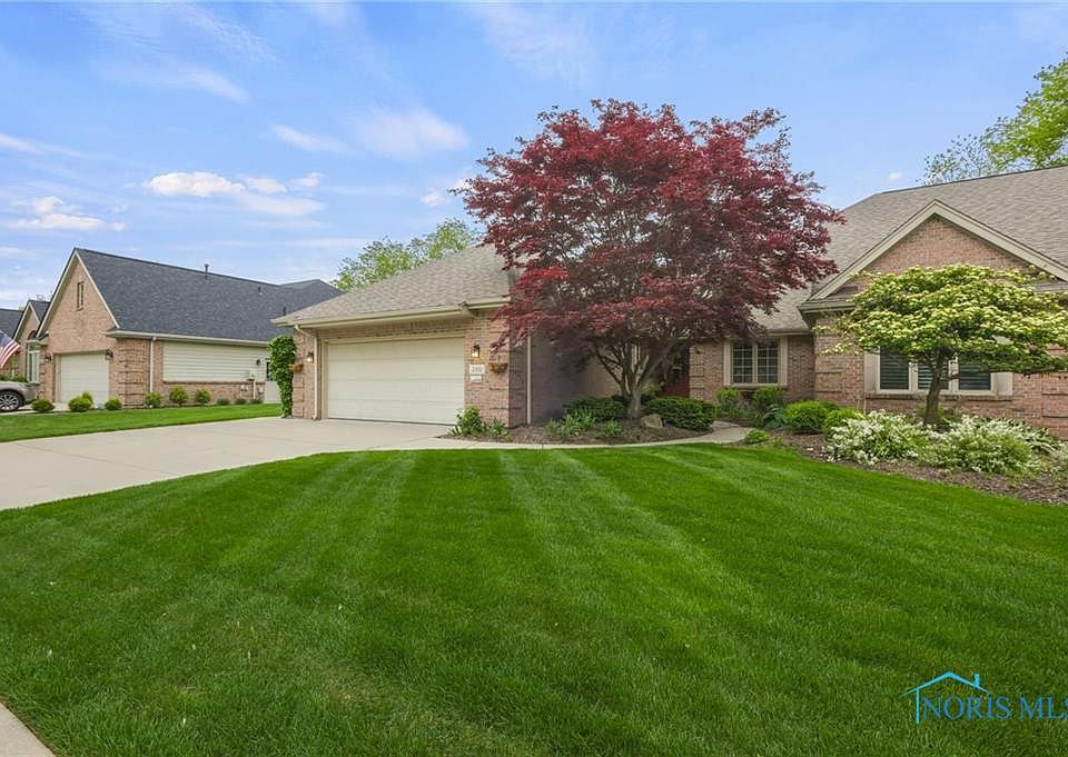 1st image of 200 Larchwood Dr