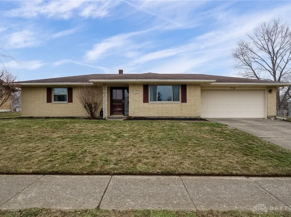 719 Shirley Dr, Tipp City, OH 45371