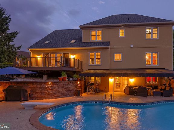 3rd image of 1146 Sarazen Way