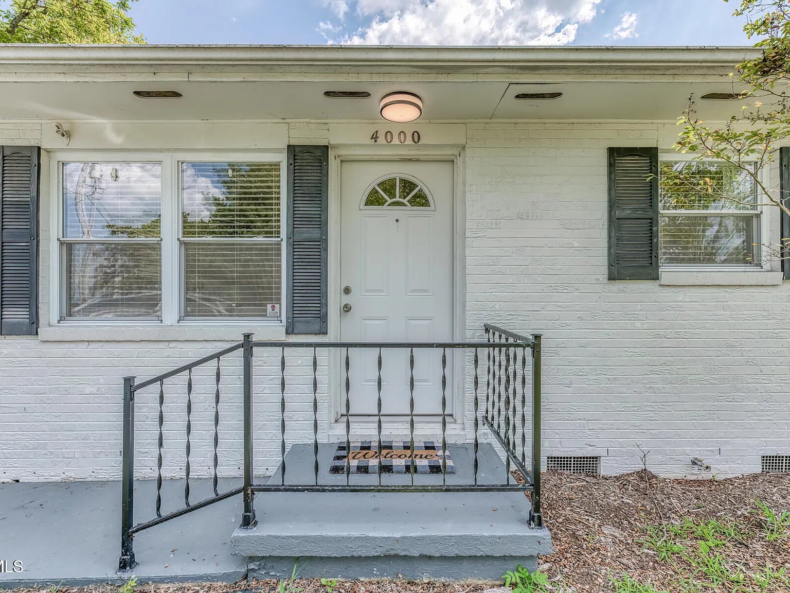 3 bed, 1.5 bath, 1147 sqft, $2,500 — Photo 3