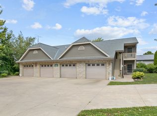 245 W Grove St APT 4, Capron, IL 61012