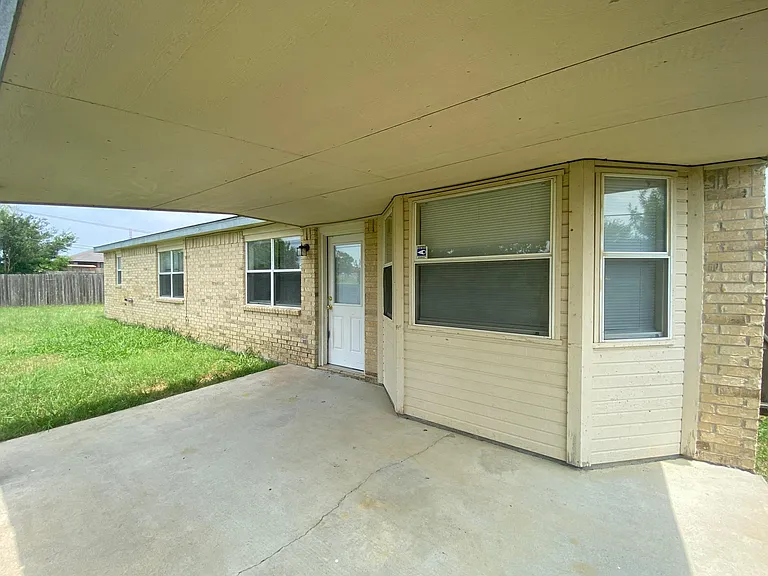 4610 Stallion Dr — Photo 15