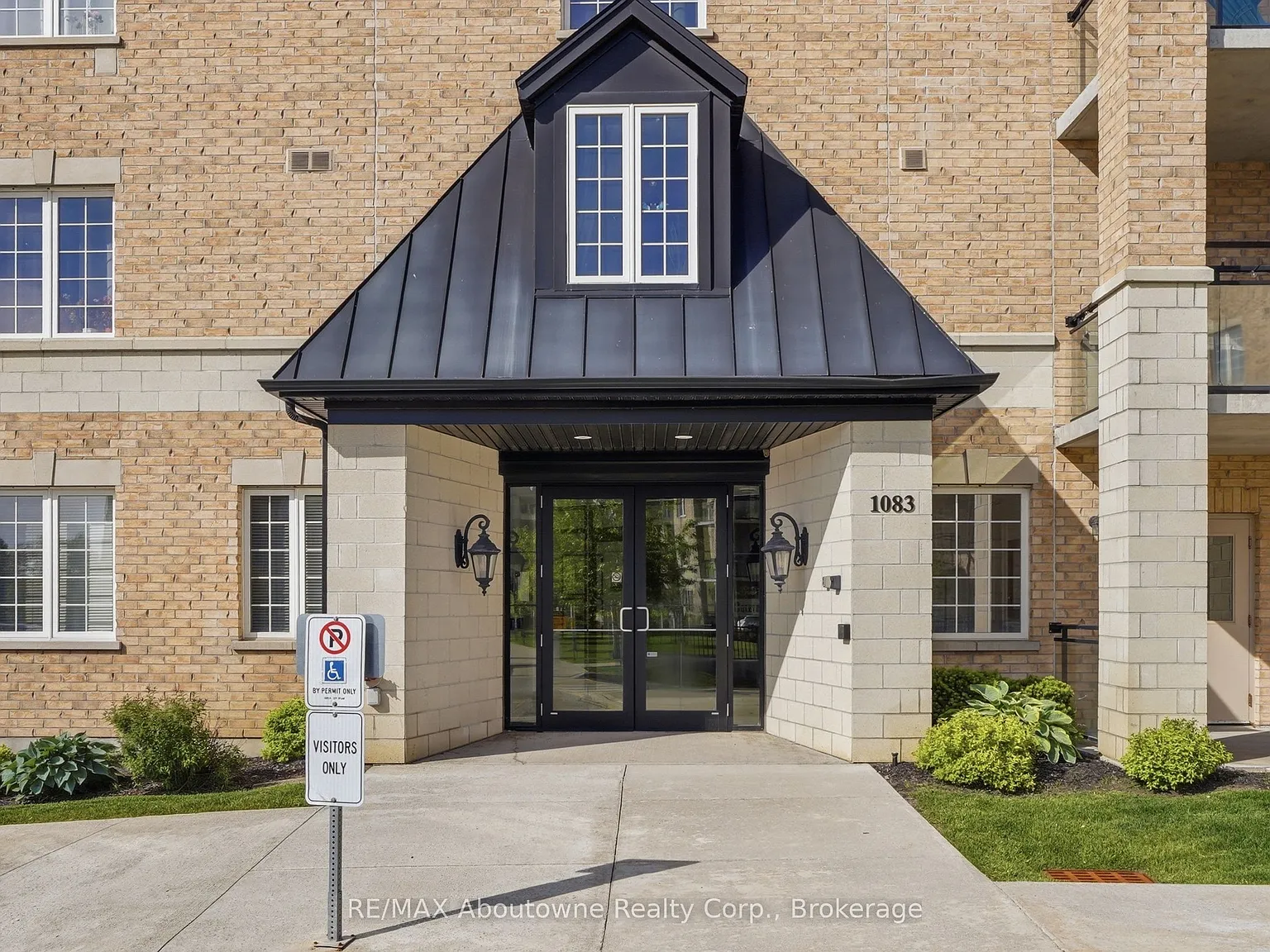 3 bed, $2,800 — Photo 1