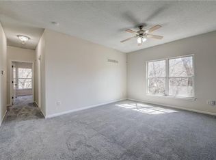 3301 N 103rd Ter, Kansas City, KS 66109