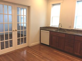 5 Greenway Ct #2, Brookline, MA 02446